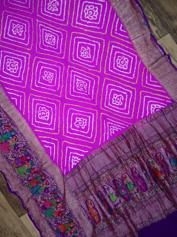 Saree Pure Khaddi Georgette all over Kadwa Minakari Skirt Dancing Doll Dual Colour Magenta shades with Sarkam Bandhani